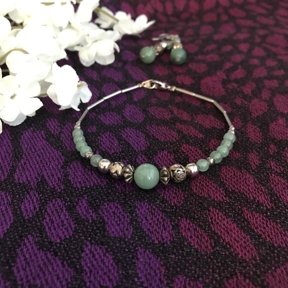 Jade / Silver Bracelet & Earrings Set​​ - Picture 7 of 9